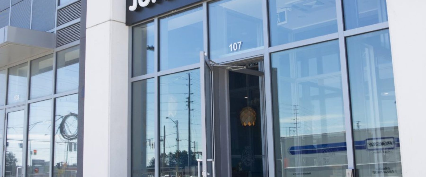 Juicy Island Juice Bar Weston and Highway 7 by GTA General Contractors