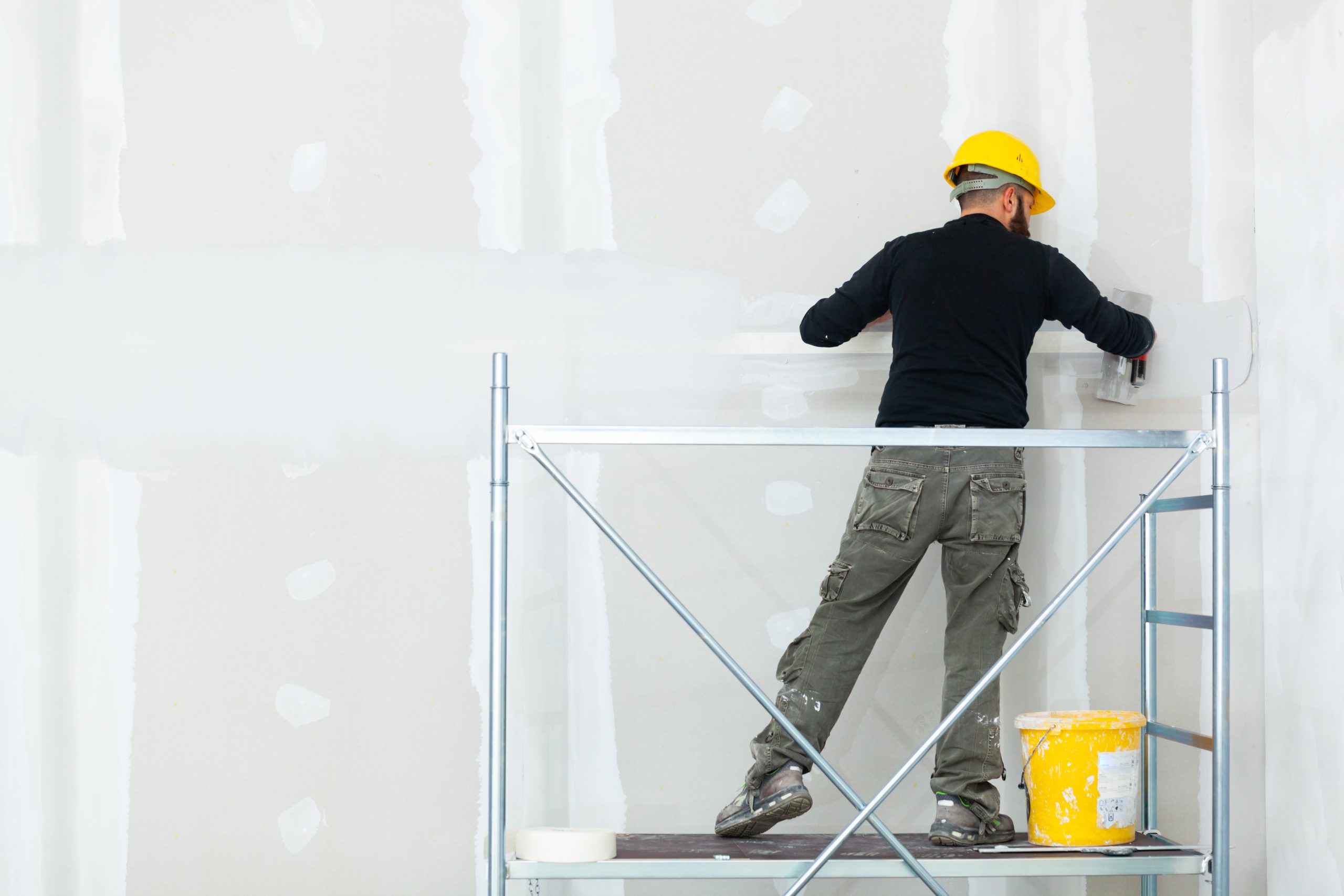 Top 7 Things to Consider When Choosing a Commercial Contractor