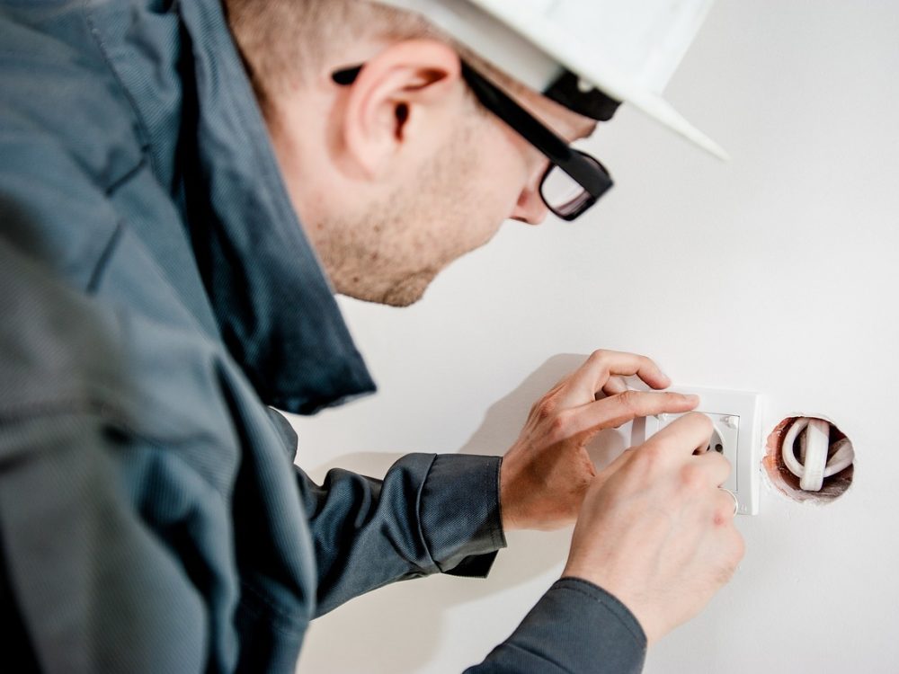electrician, electric, electricity-1080561.jpg