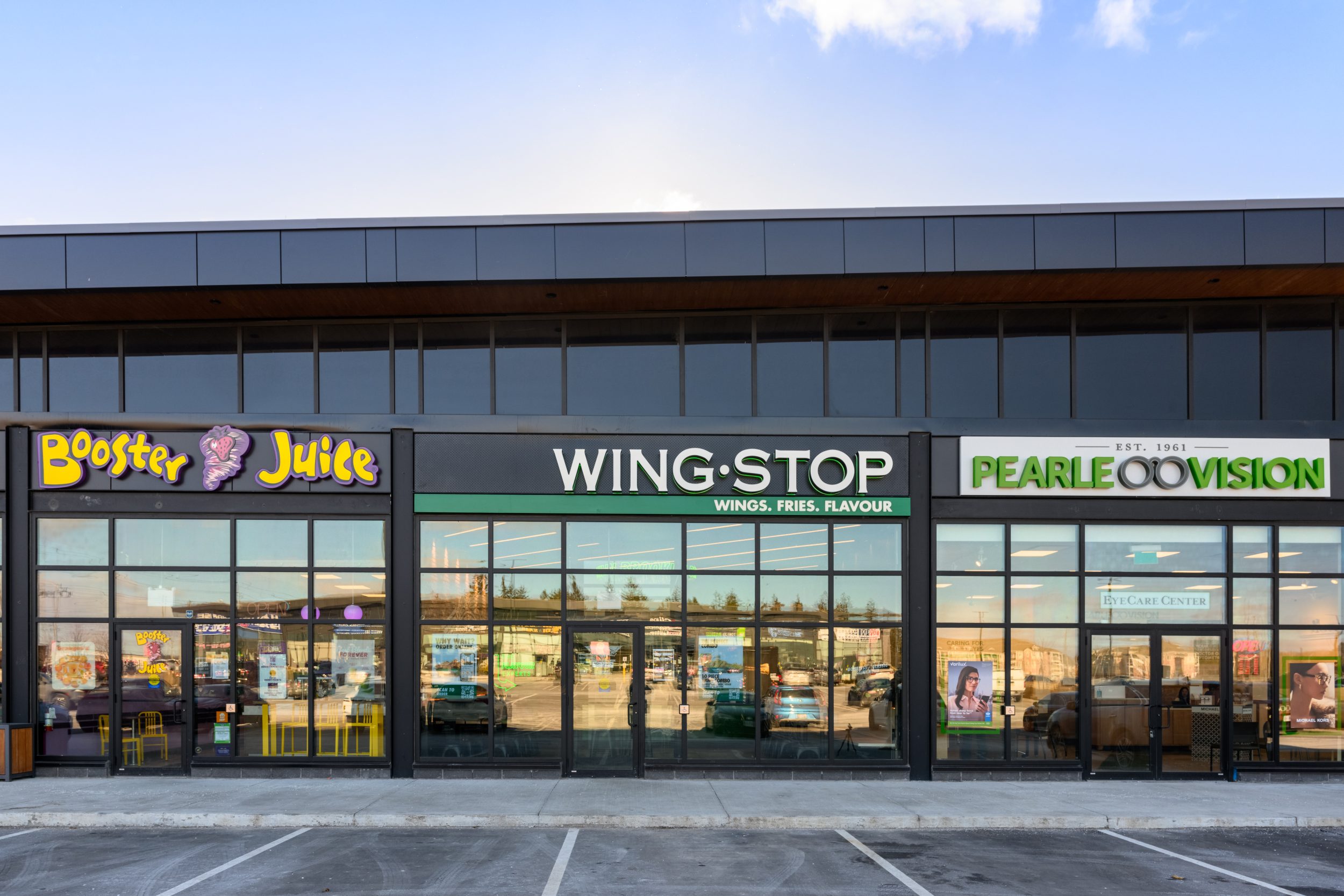 Wingstop - 5530 Baldwin St S, Brooklin, ON L1M 2J7
