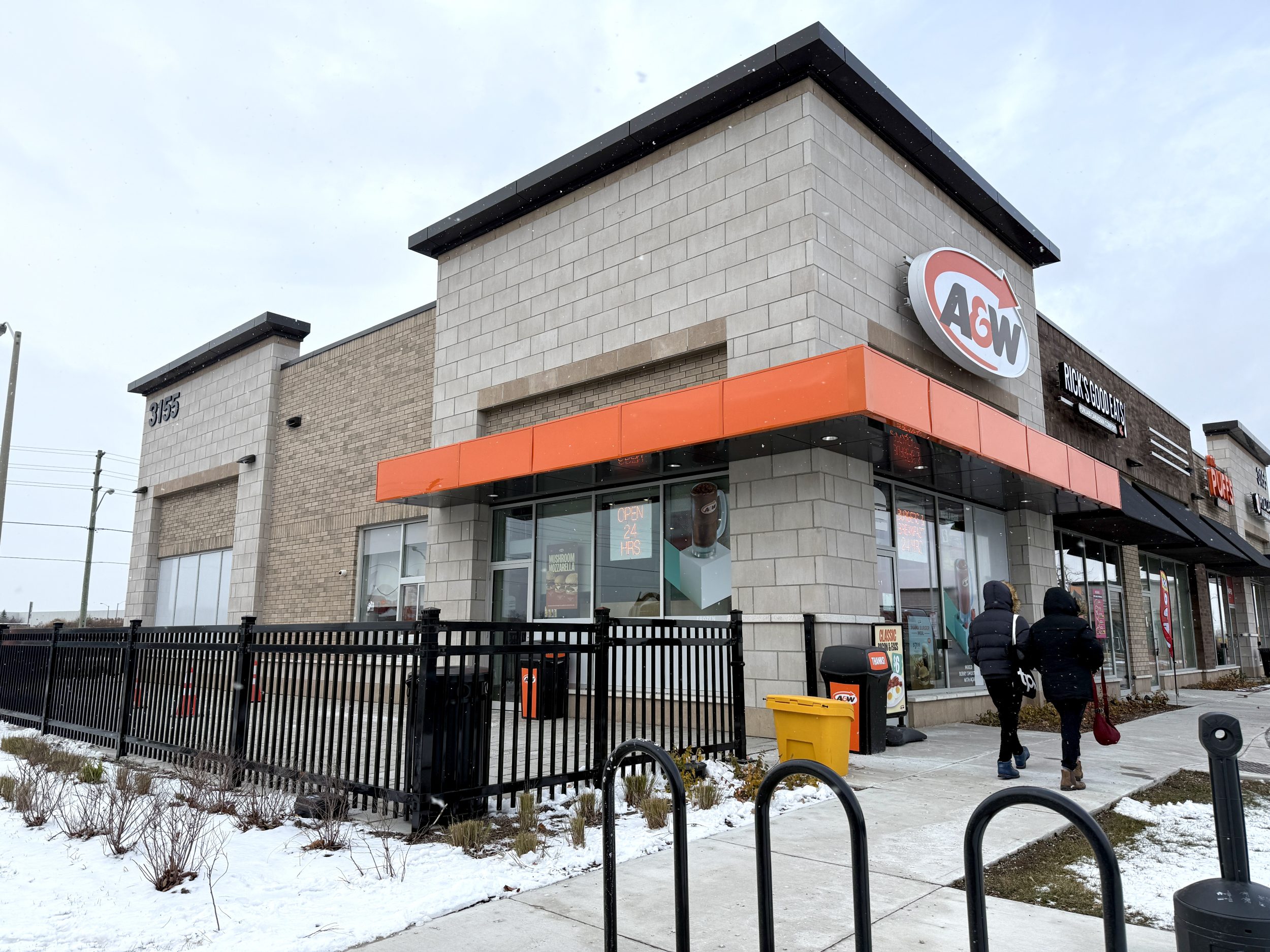New A&W Fast food Restaurant Building Construction in Toronto, ON Canada for A&W Canada