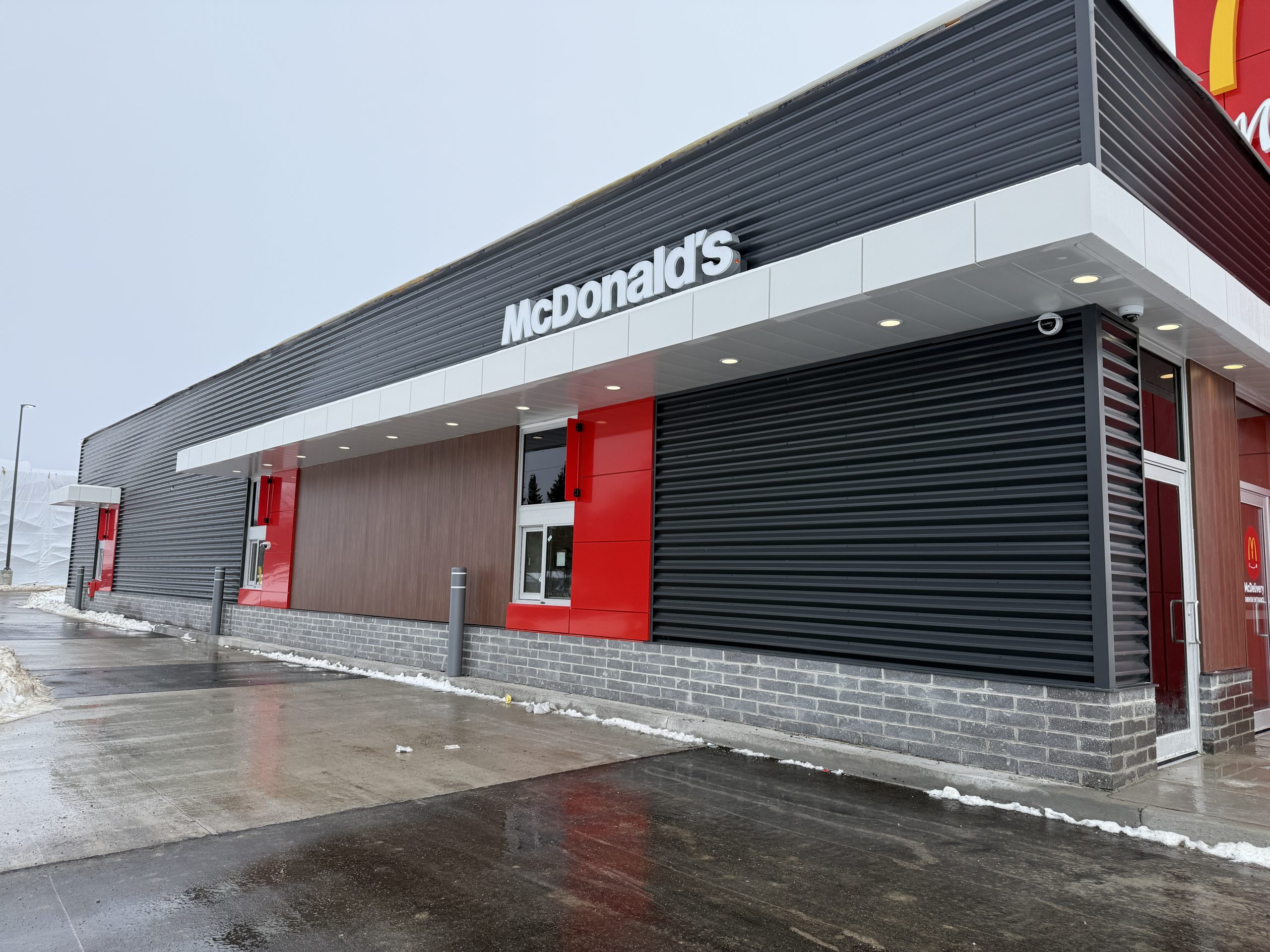 McDonalds - Lindsay - 368 Angeline Street South - New Restaurant Building Construction