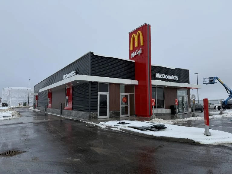 McDonalds - Lindsay - 368 Angeline Street South - New Restaurant Building Construction