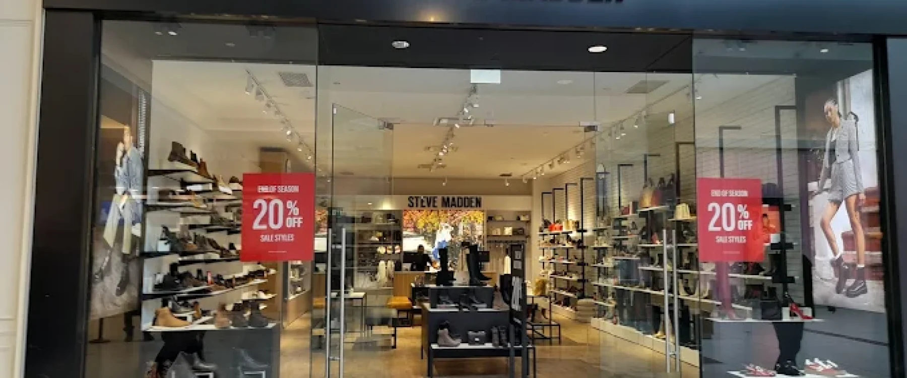 Steve Madden - Oshawa Centre - 419 King St W, Oshawa, ON L1J 2K5 - New Retail Construction
