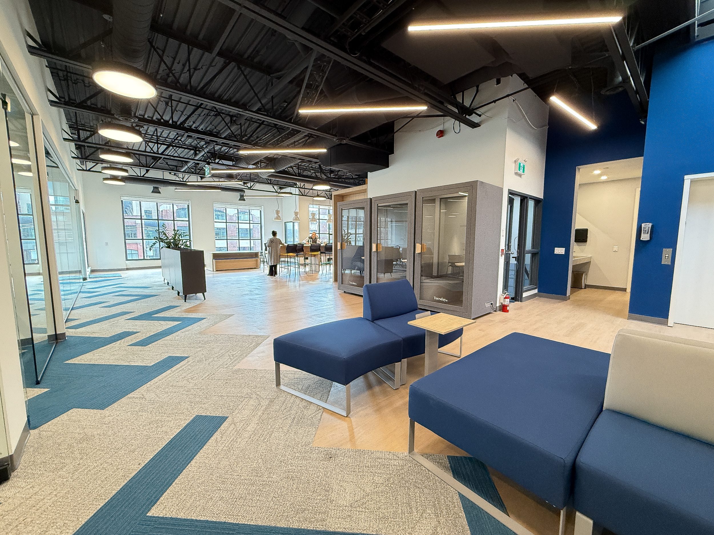 Neoen Toronto commercial construction project featuring sleek boardroom, integrated AV system, and high-performance office interior