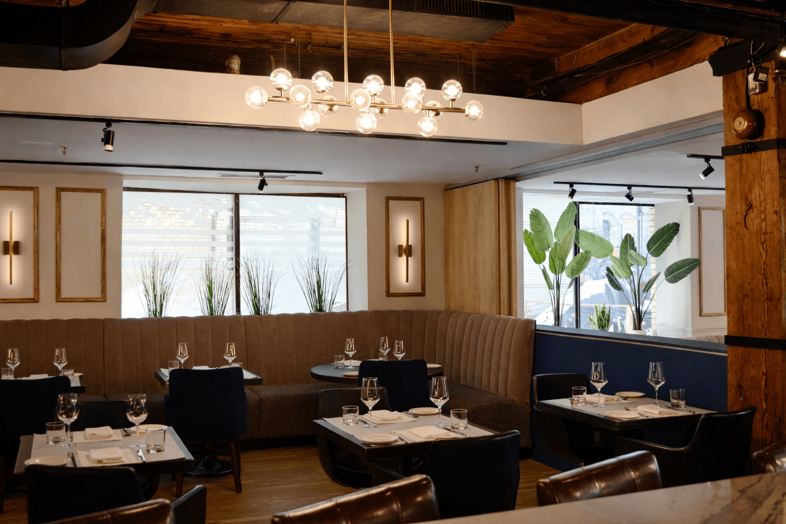 BLU Ristorante Toronto restaurant construction by GTA General Contractors featuring premium hospitality design, custom millwork, bar seating, and upscale dining interior.